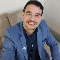 Imagem do perfil do psicólogo Márcio Santos