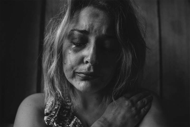 Featured image of post Foto De Pessoa Triste / Pessoas que lutam contra a depressão geralmente escondem isso no seu cotidiano e possuem o mesmo semblante de uma pessoa normal.